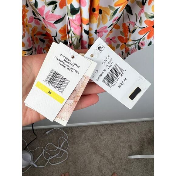 Jessica Simpson Summer Dreaming One-Piece Swimsuit in Sunset Beach Vacation - Picture 6 of 9